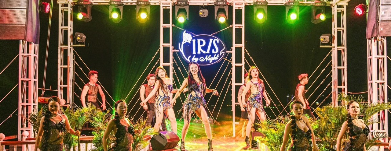 Iris về đêm trên vịnh